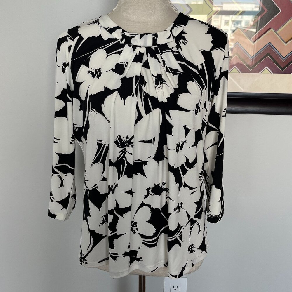 NWOT Karl Lagerfeld NWOT Floral Print Bow at Neck Blouse PL